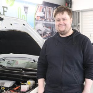 Deaf students are first under the electric vehicle bonnet      