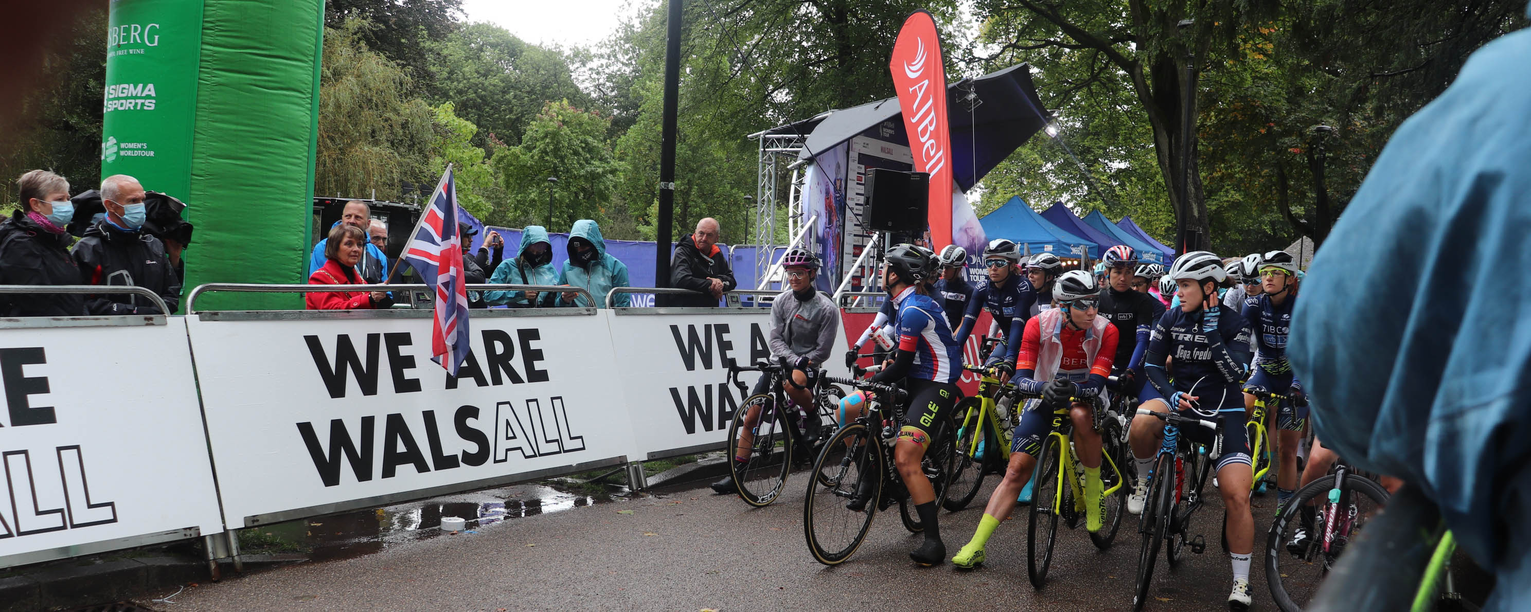 womens cycle tour riders