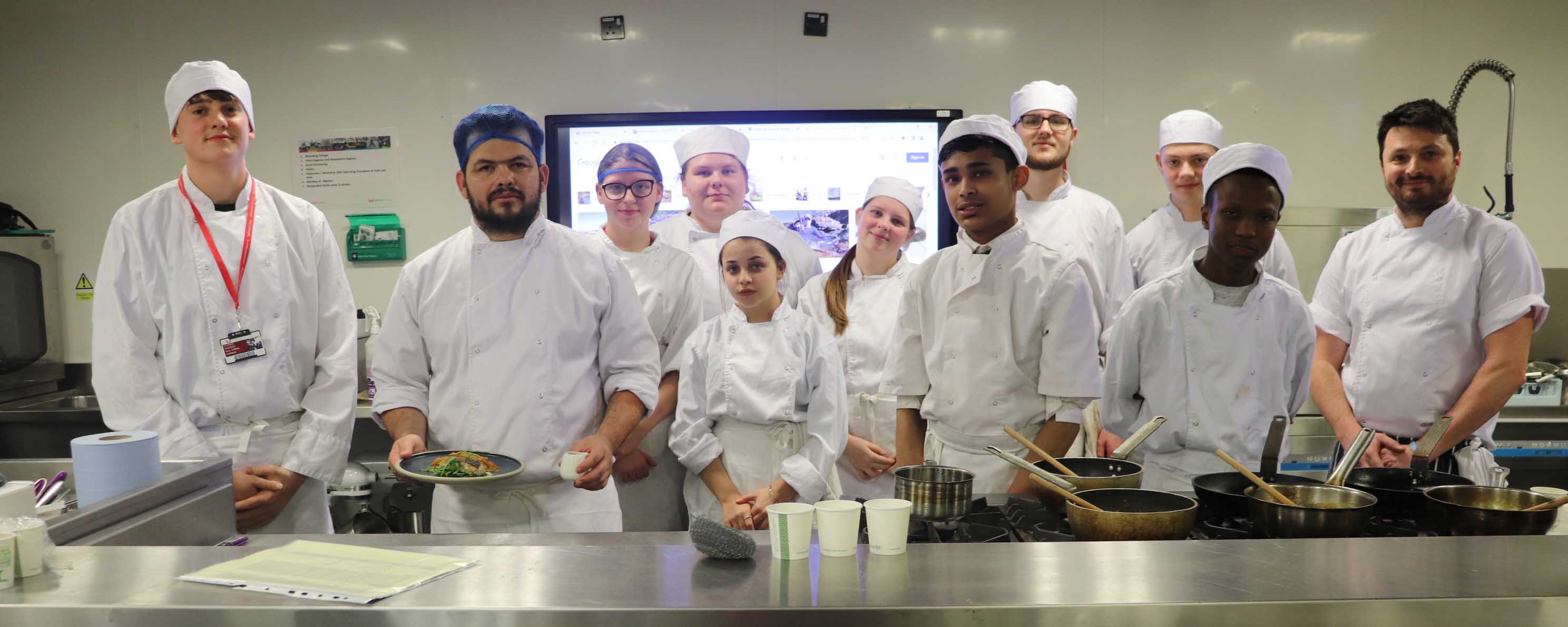 Alumni, Elclesio with hospitality students