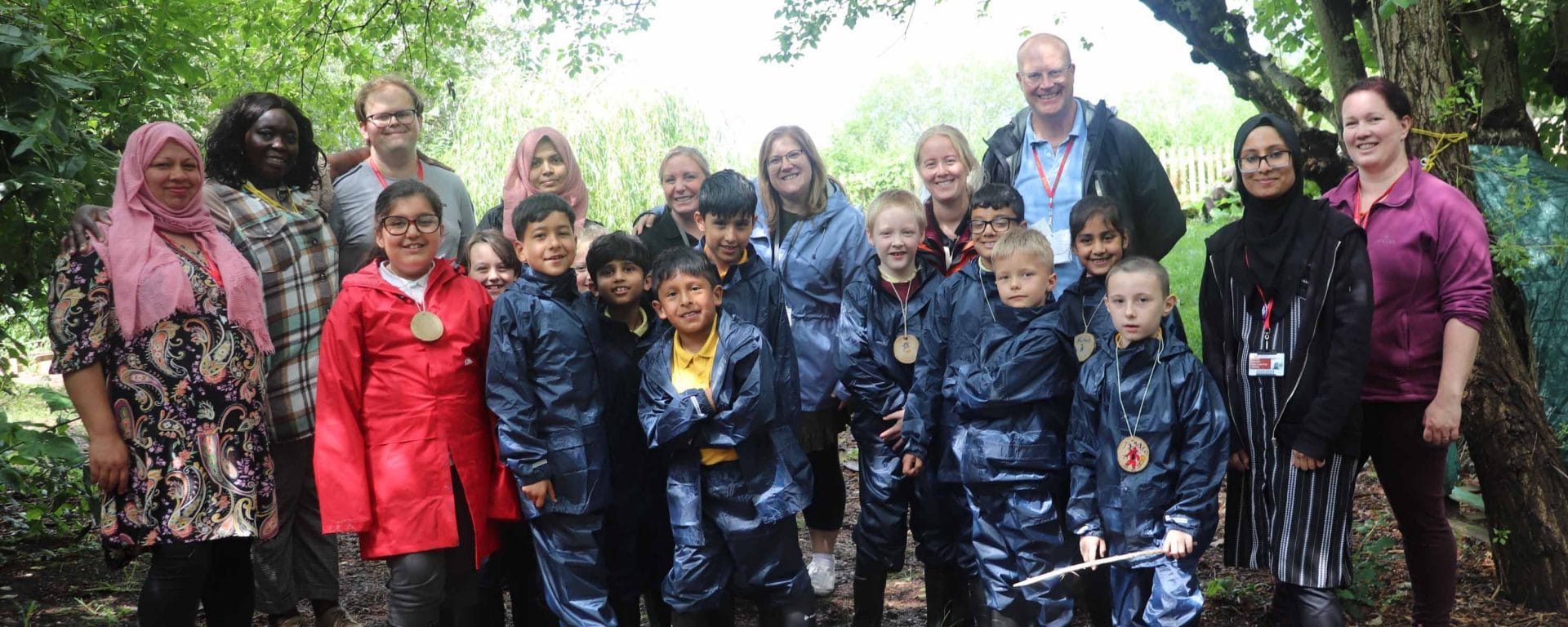 Group Picture of Chuckery Primary School students @ Forest School